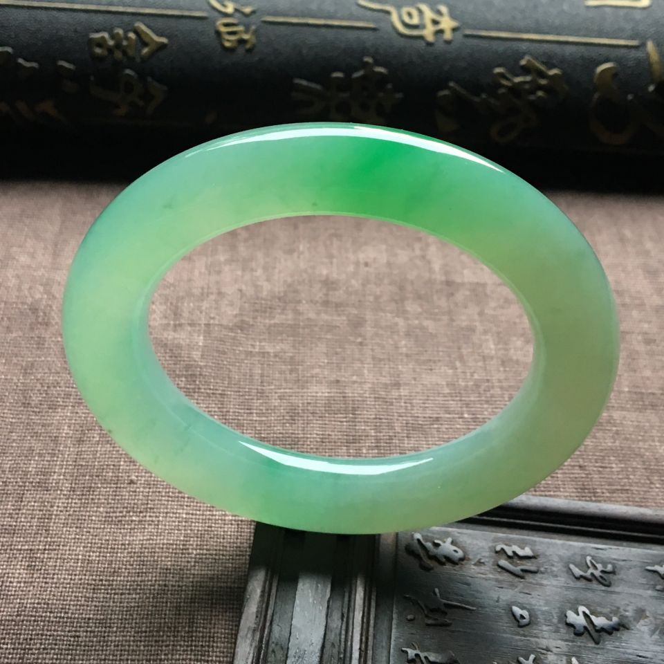 糯冰种绿晴水圆条手镯（55mm）