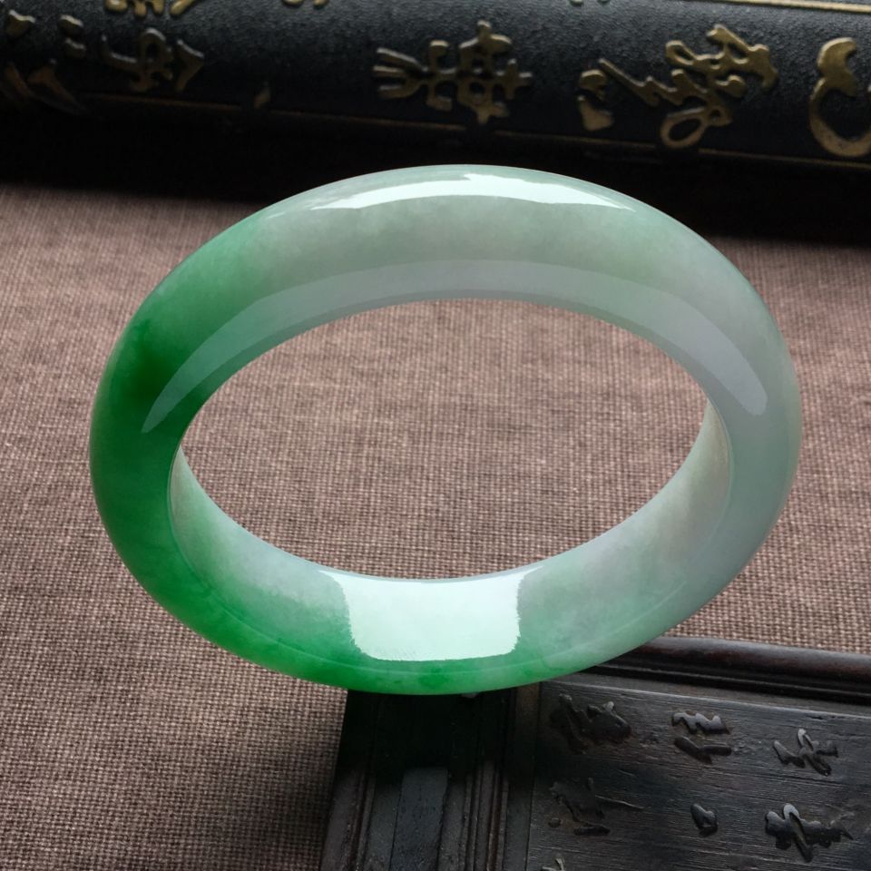 糯冰种飘翠手镯（58mm）