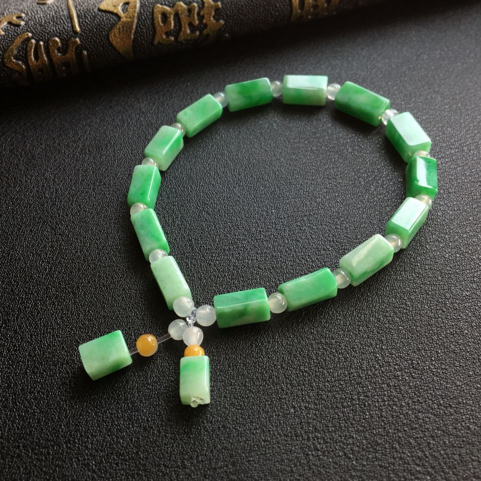 糯冰种飘翠手链