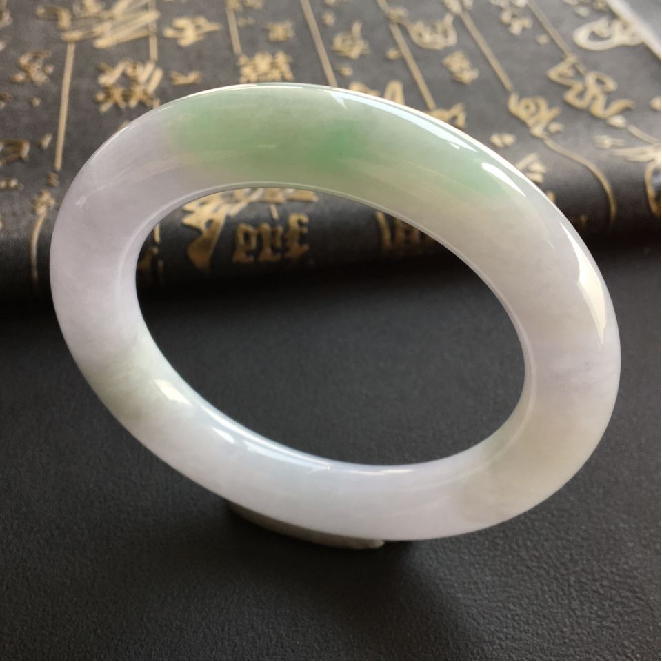 糯冰种淡春带彩圆条手镯(59mm)