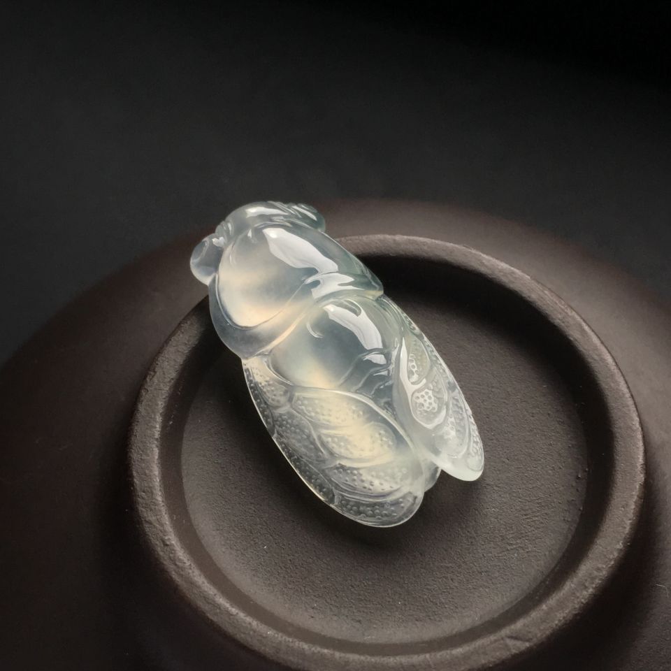 冰种淡晴水一鸣惊人挂件