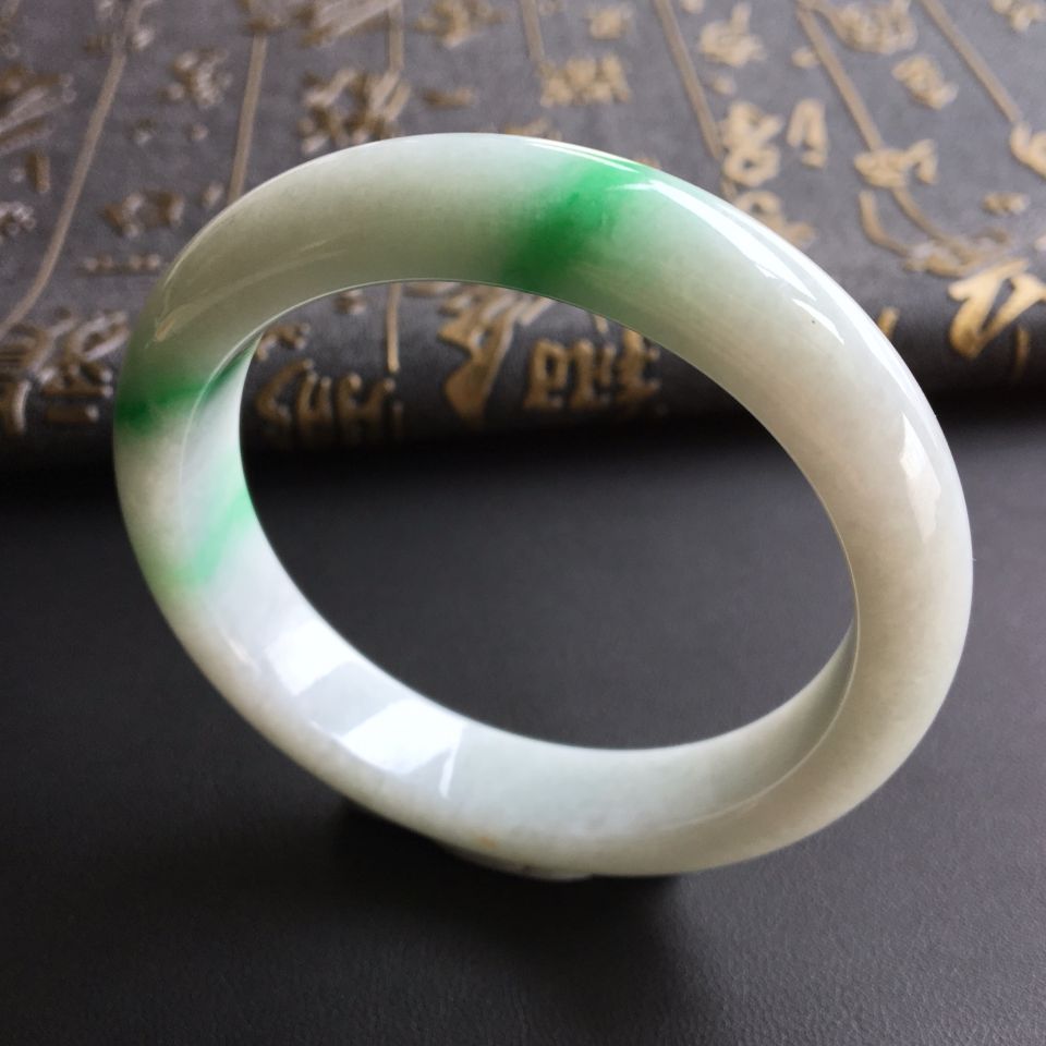 (超值推荐)糯冰种飘翠手镯(55mm)