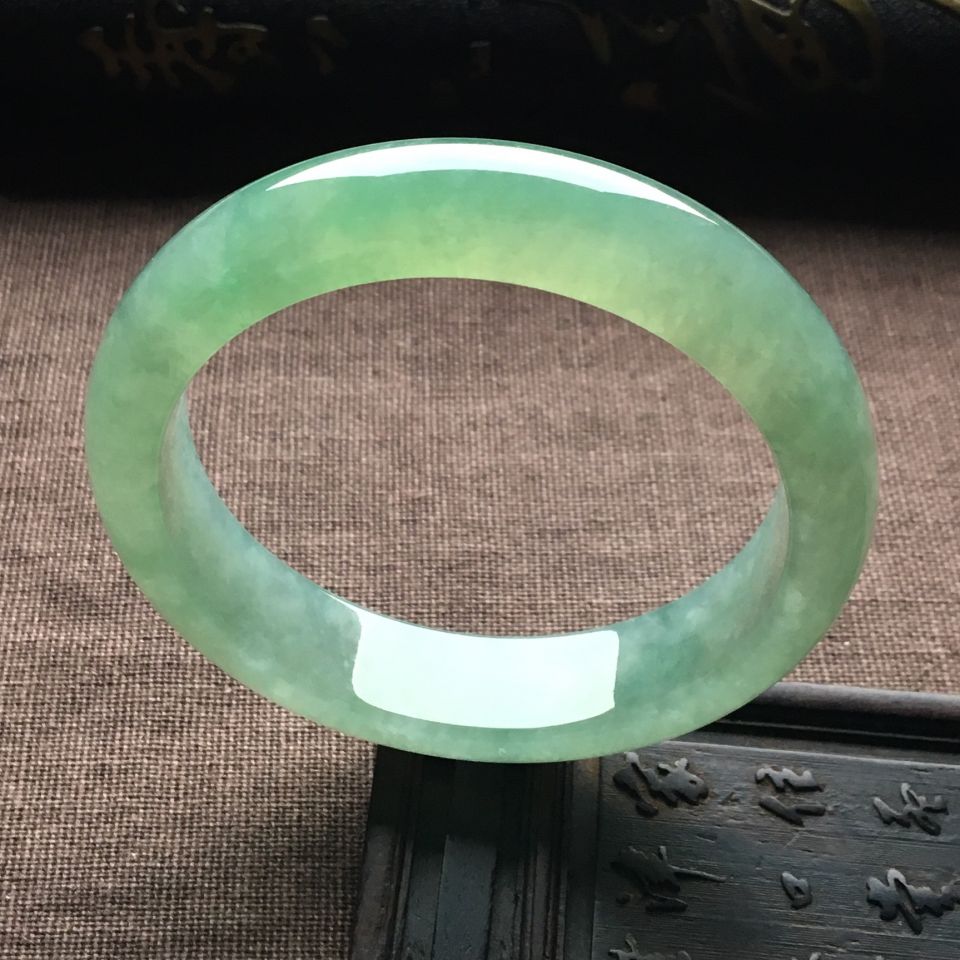 糯冰种晴水手镯（56.6mm）