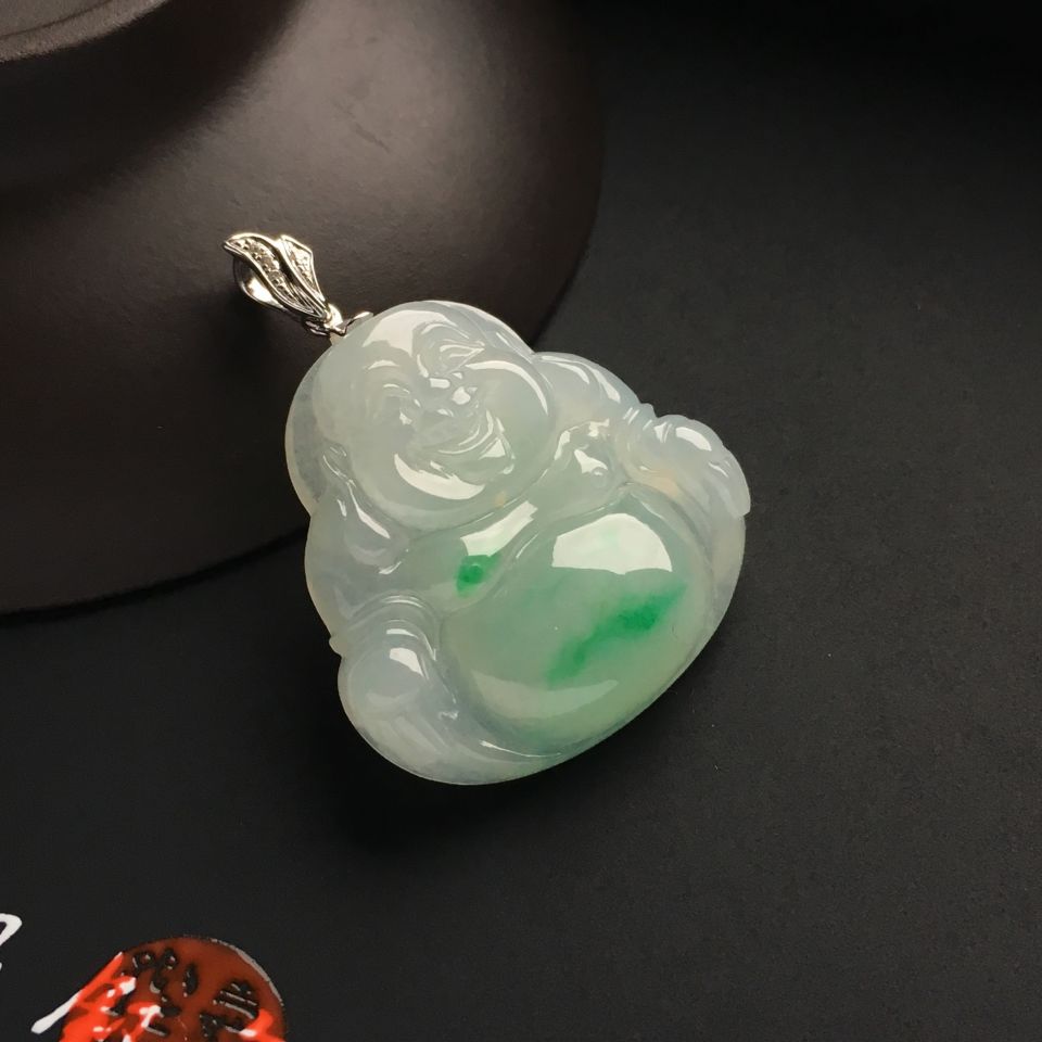 糯冰种略飘翠玉佛挂件