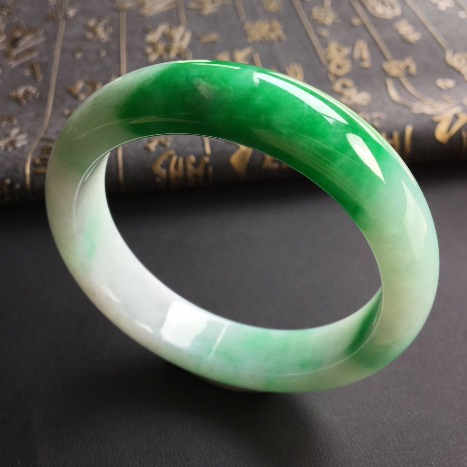 糯冰种飘阳绿手镯(59.5mm)