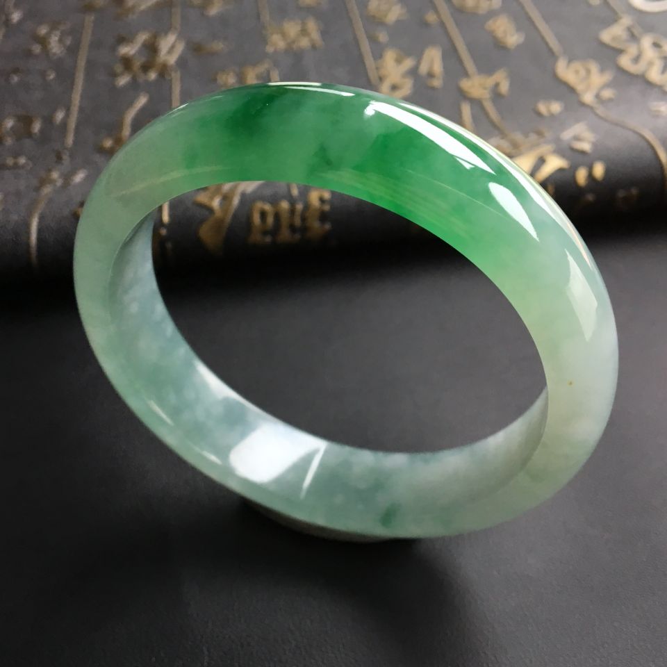 糯冰种晴水飘翠手镯(57.8mm)