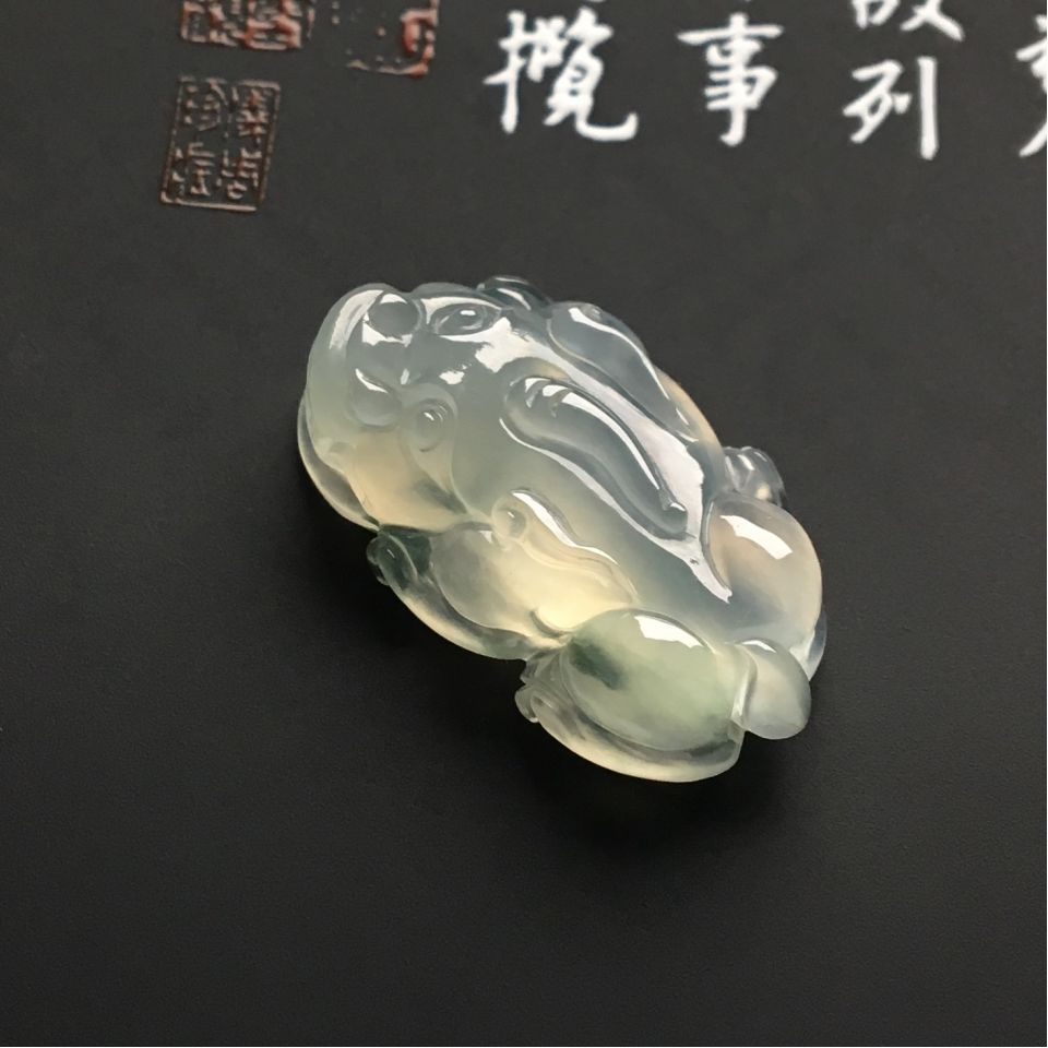 冰种飘花貔貅挂件