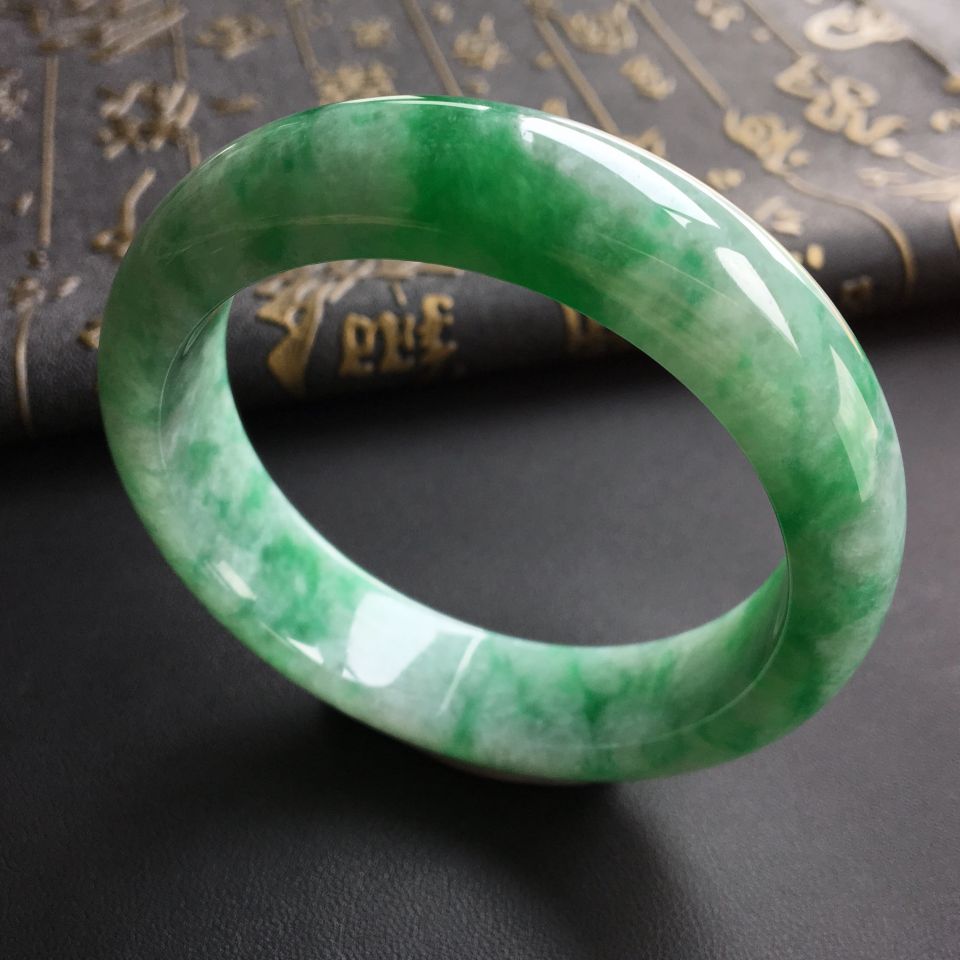 糯冰种飘翠手镯(58mm)