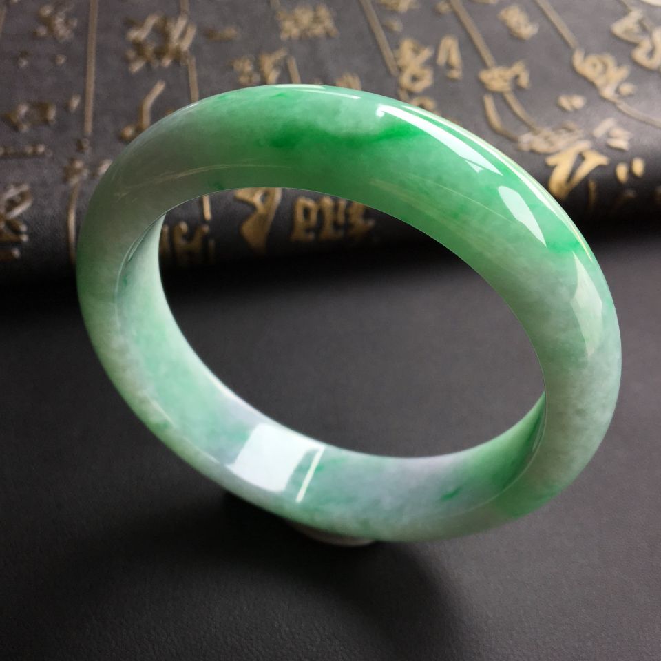 糯冰种飘翠手镯(56.5mm)