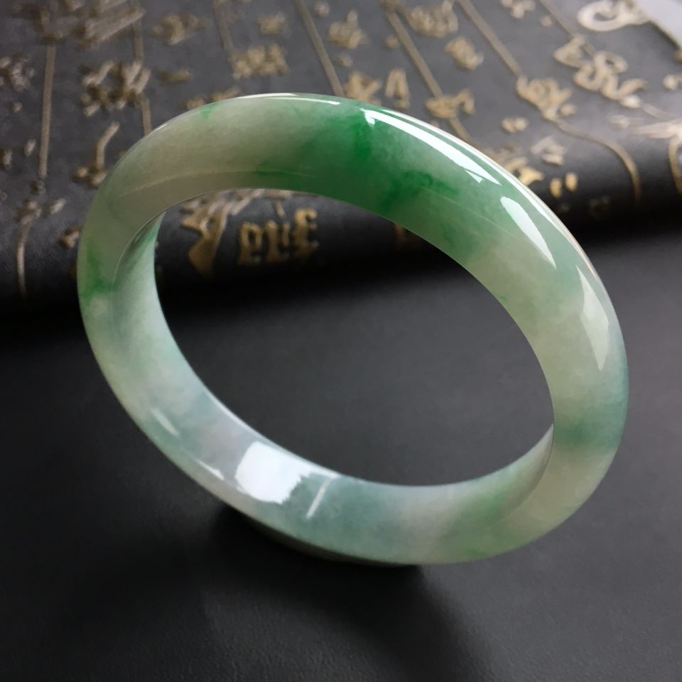 糯冰种飘花带翠手镯(59.6mm)