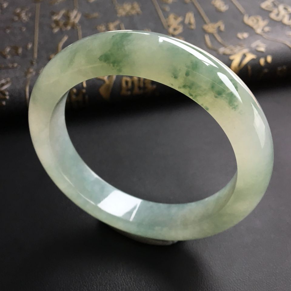 糯冰种飘花手镯(55.6mm)