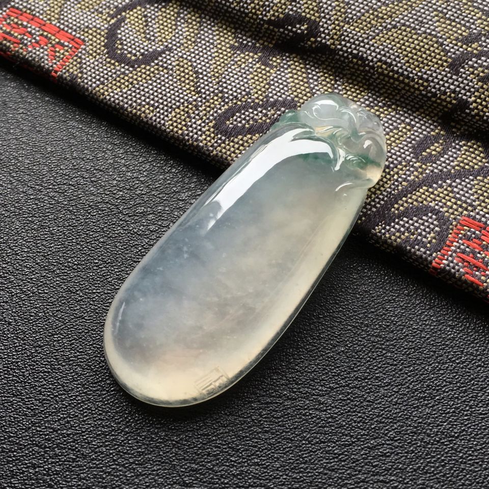 冰种飘花福瓜挂件