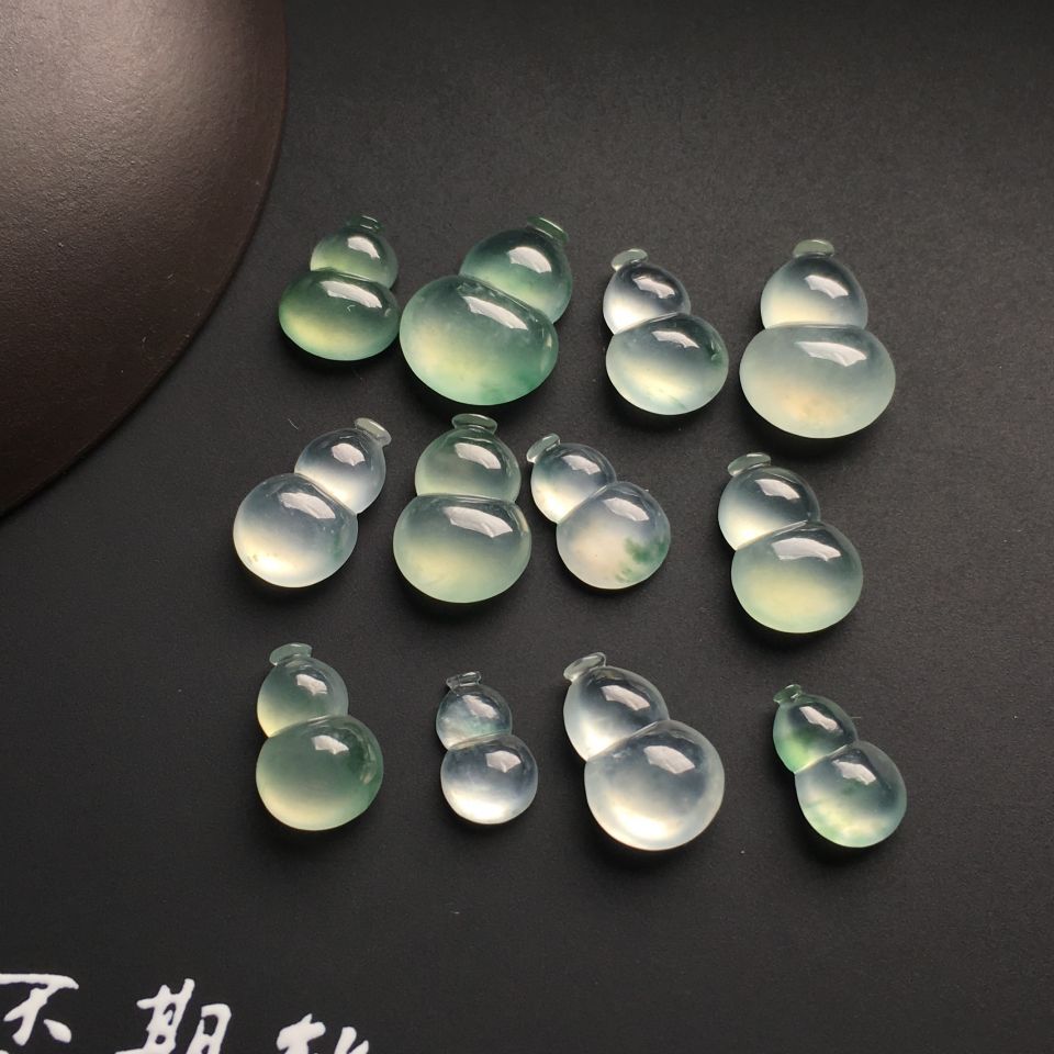 冰种飘花/淡晴水葫芦戒面（一批走）
