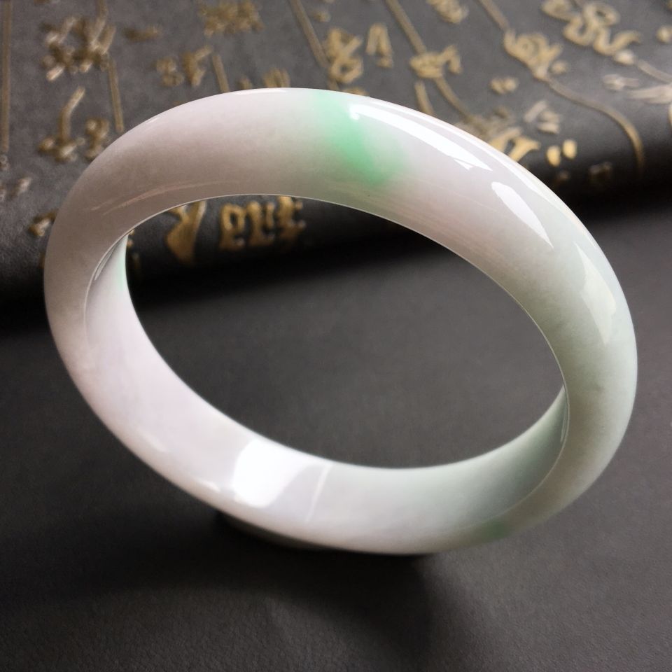 糯冰种略飘翠手镯(59.4mm)