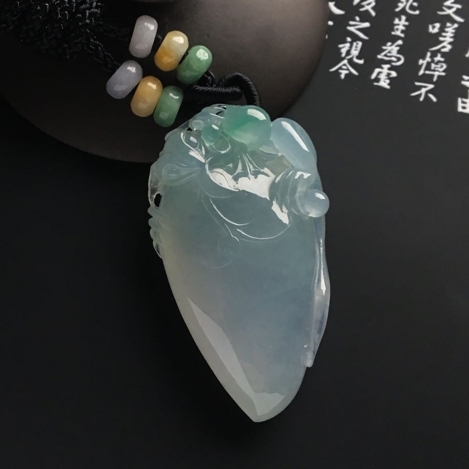 糯冰种淡晴水福瓜挂件