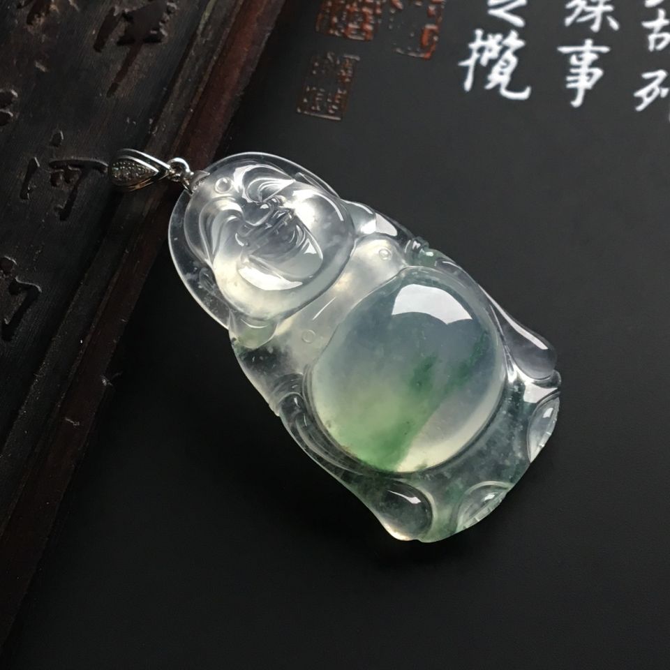 冰种飘花站佛挂件