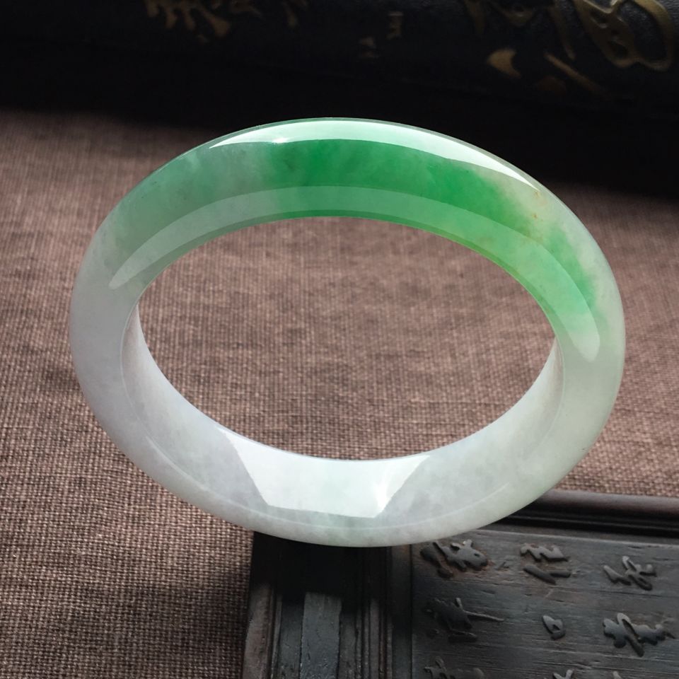 糯冰种飘翠手镯（54.5mm）