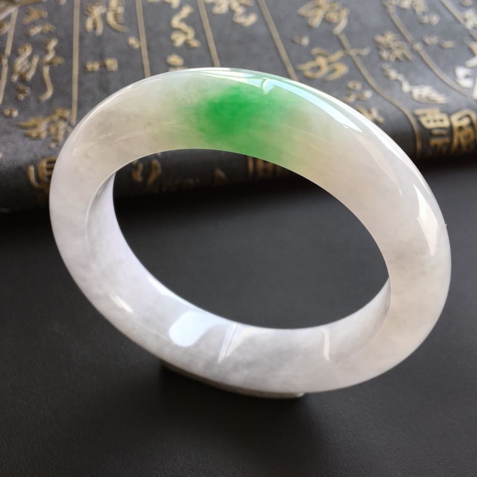 糯冰种淡春带彩手镯(57.2mm)