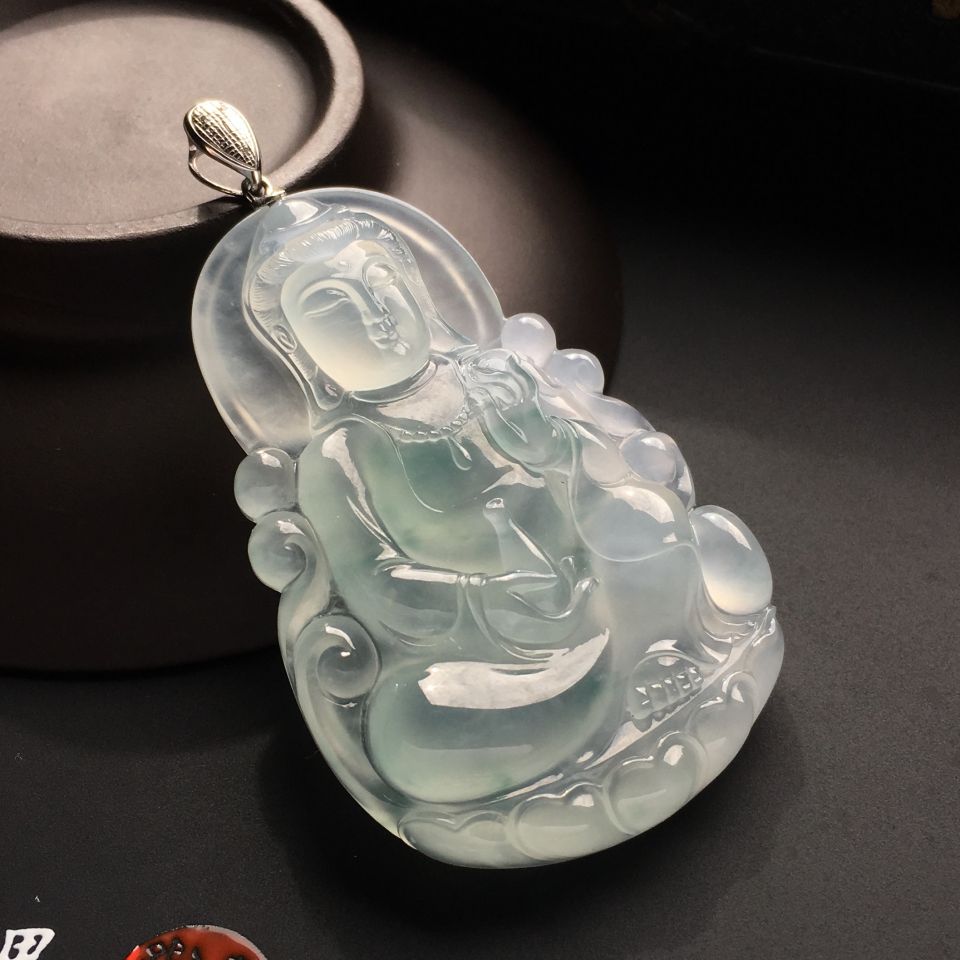 冰种略飘花观音挂件