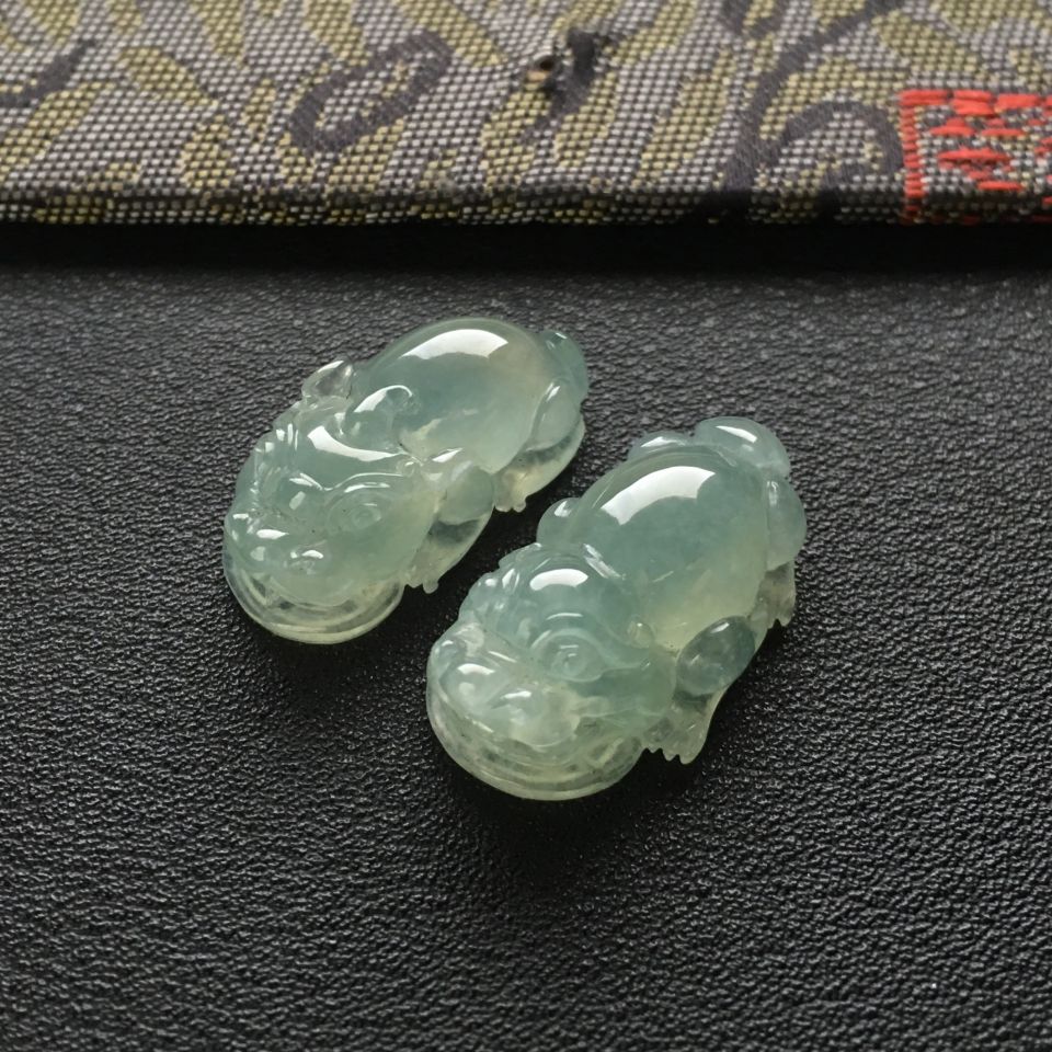 (超值推荐)糯冰种晴水貔貅挂件一对走