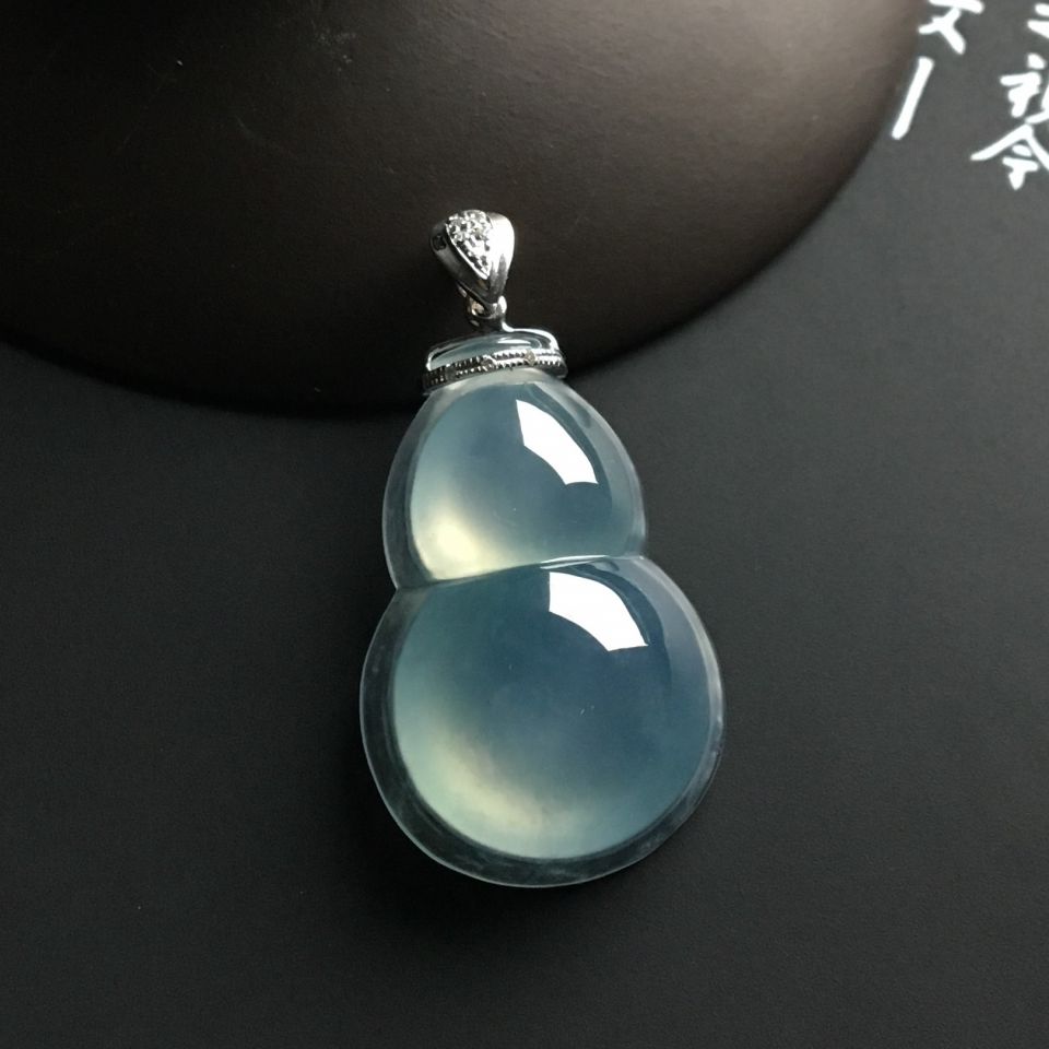 冰种晴水葫芦挂件