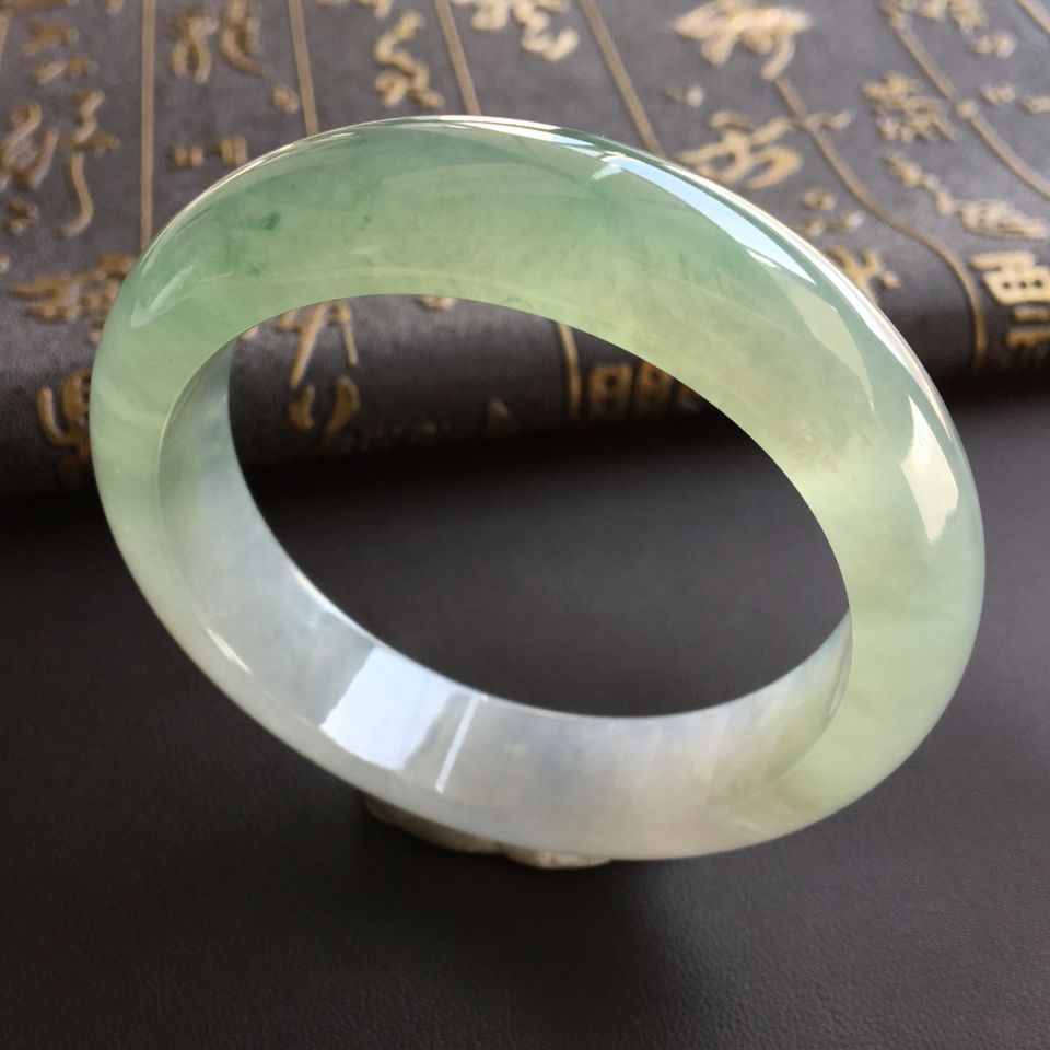 冰种晴水略飘花手镯(56.5mm)