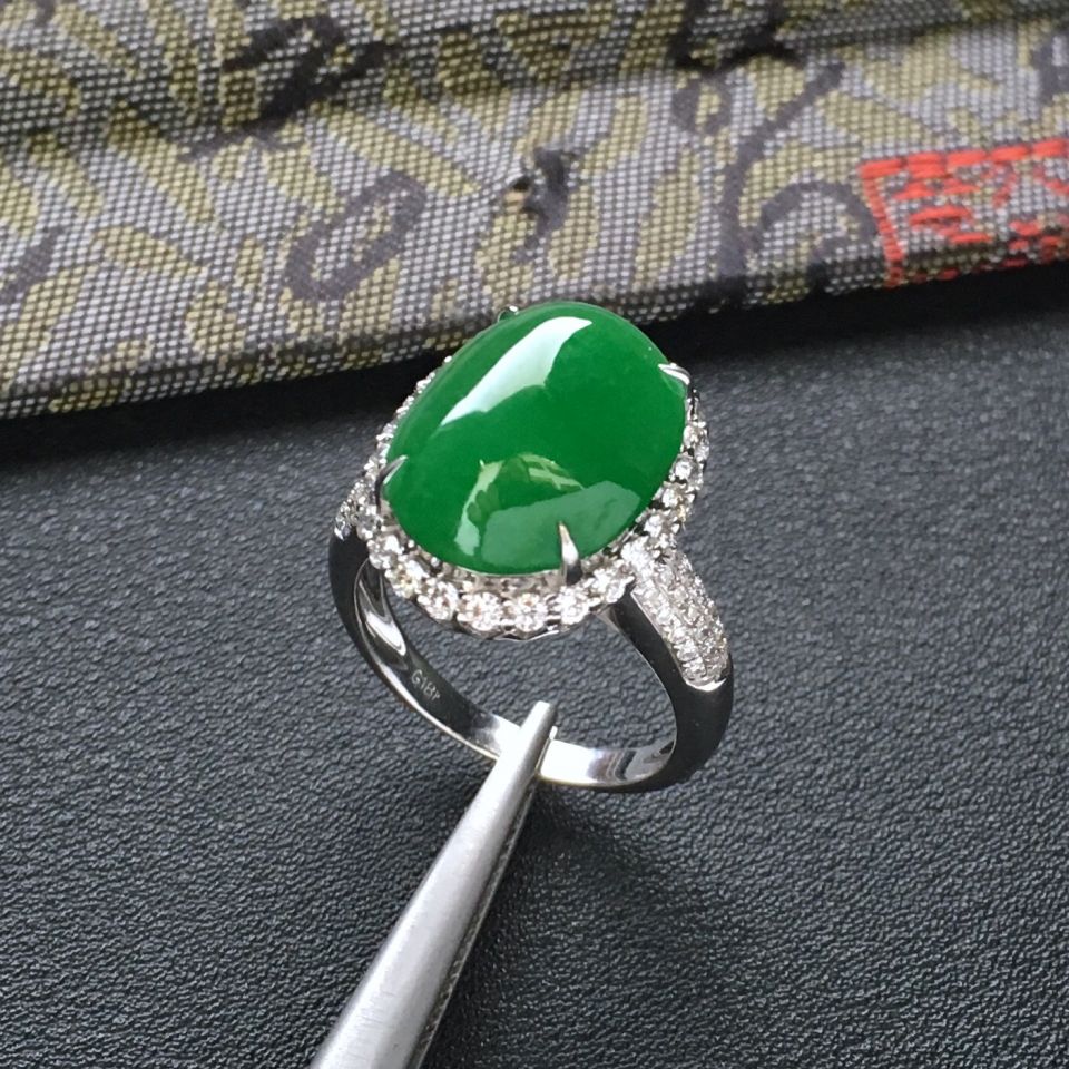 糯冰种深绿镶白金钻石戒指