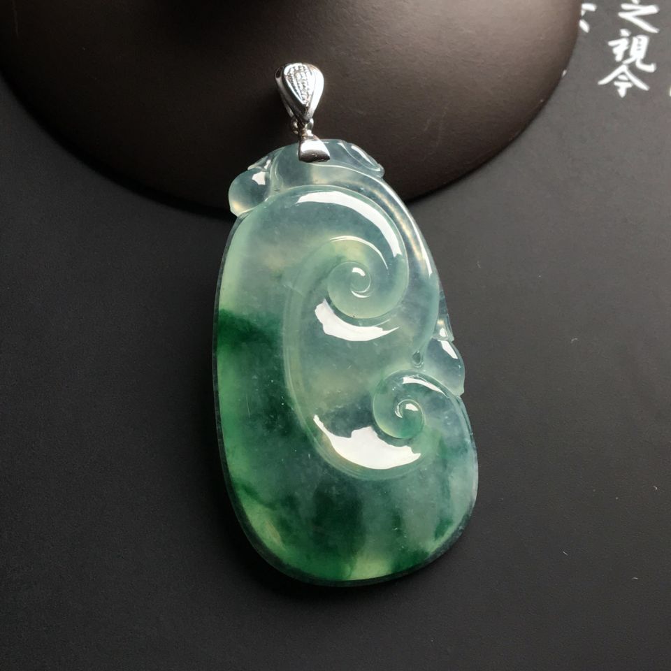 冰种飘花如意挂件
