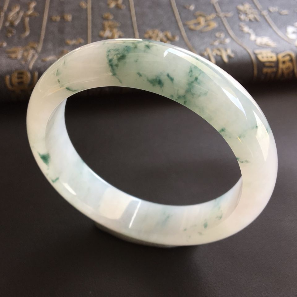 糯冰种飘花手镯(56.5mm)