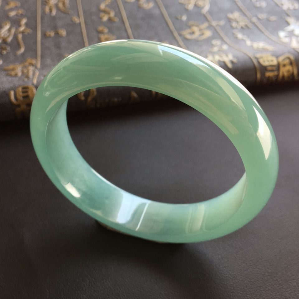 糯冰种晴水手镯(56.8mm)
