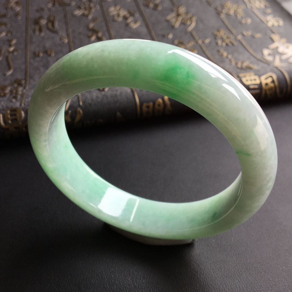 糯冰种飘翠手镯(58.5mm)