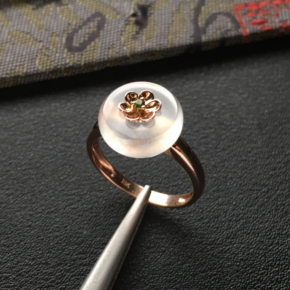 冰玻种淡晴水镶玫瑰金平安扣戒指