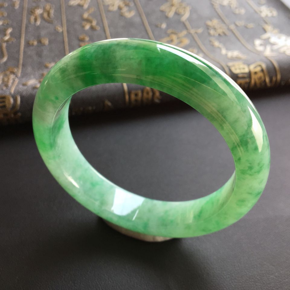 糯冰种飘翠手镯(56mm)