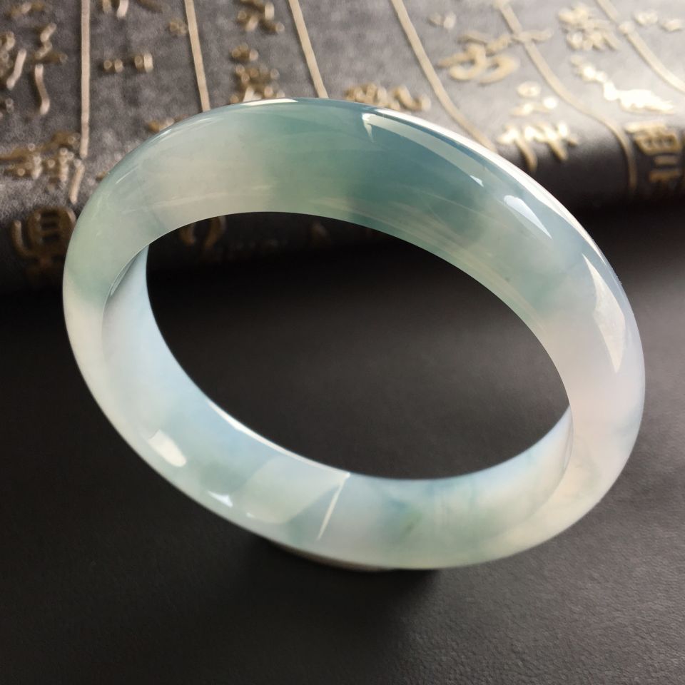 糯冰种飘花手镯(55.5mm)