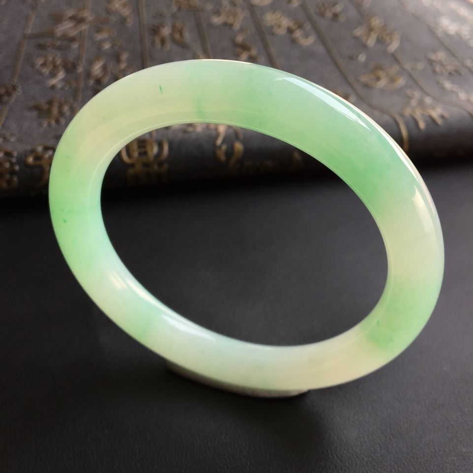 糯冰种晴水略飘翠圆条手镯(56.5mm)