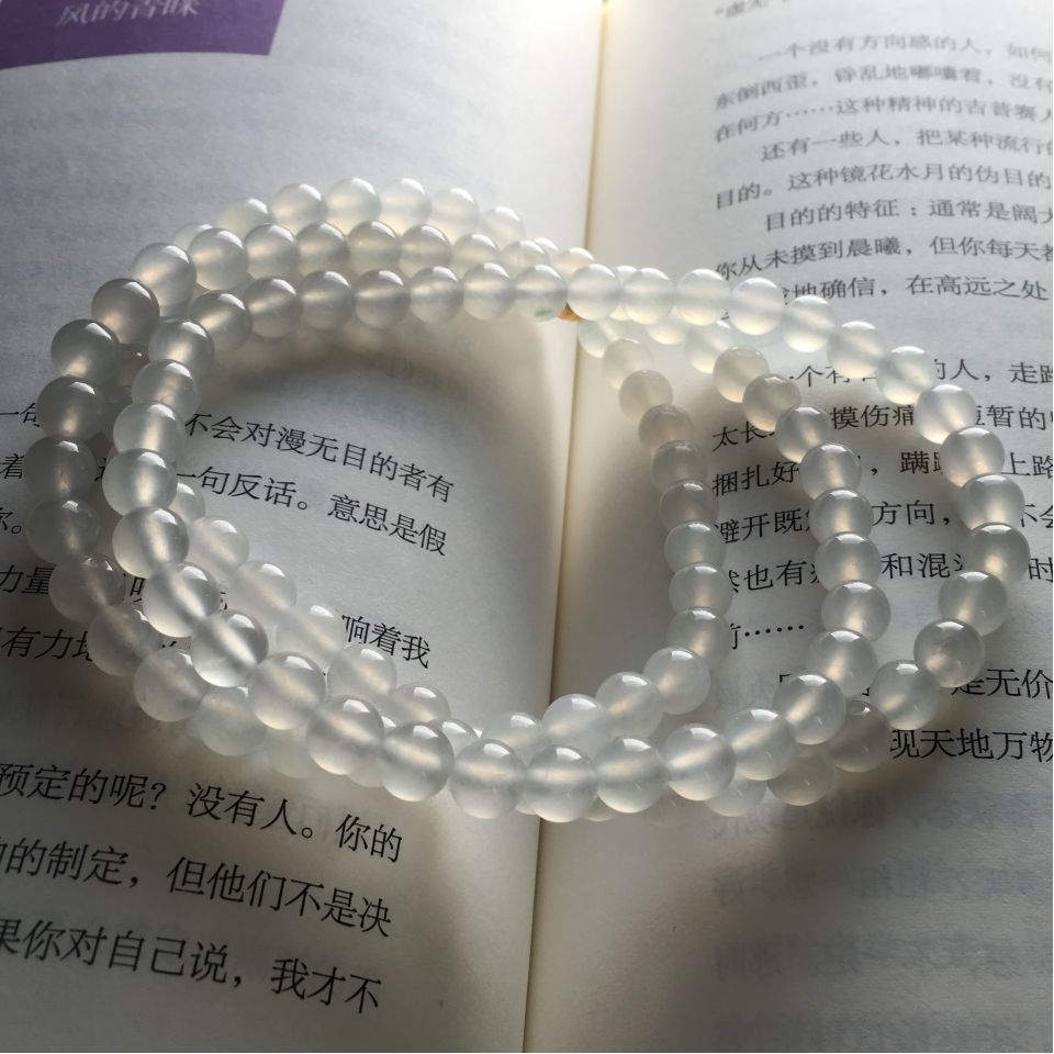 (超值推荐)冰种淡晴水圆珠项链/108颗佛珠