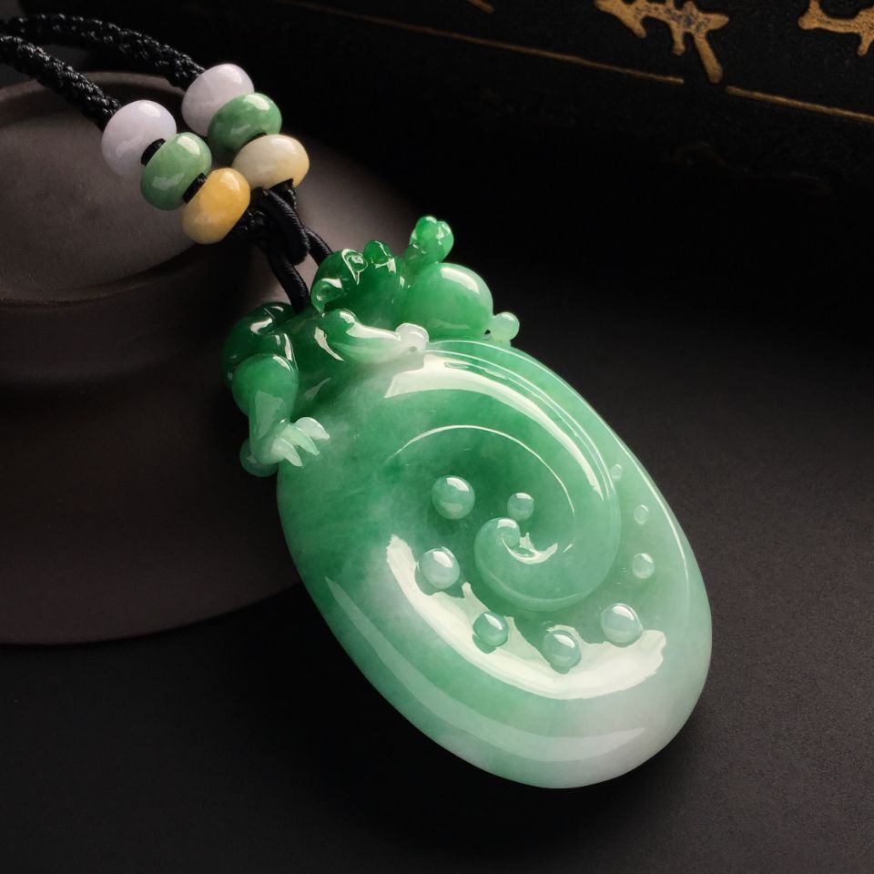 糯冰种飘翠招财进宝挂件