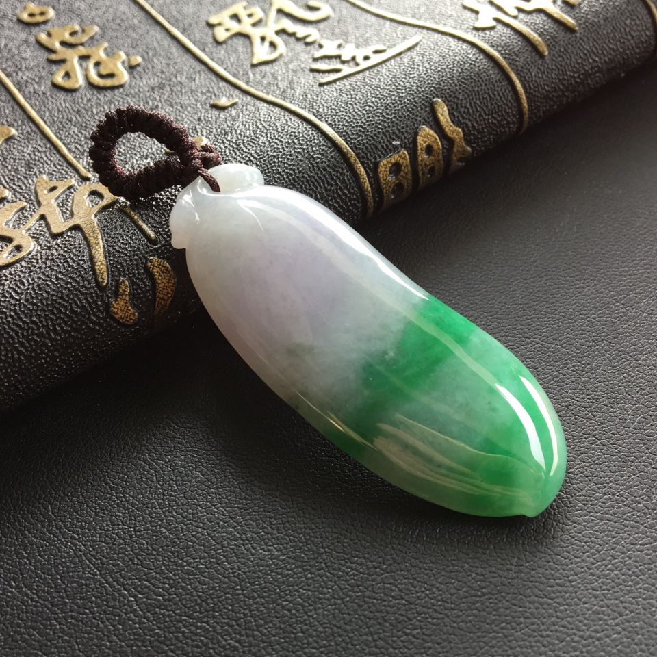 糯冰种飘翠福瓜挂件