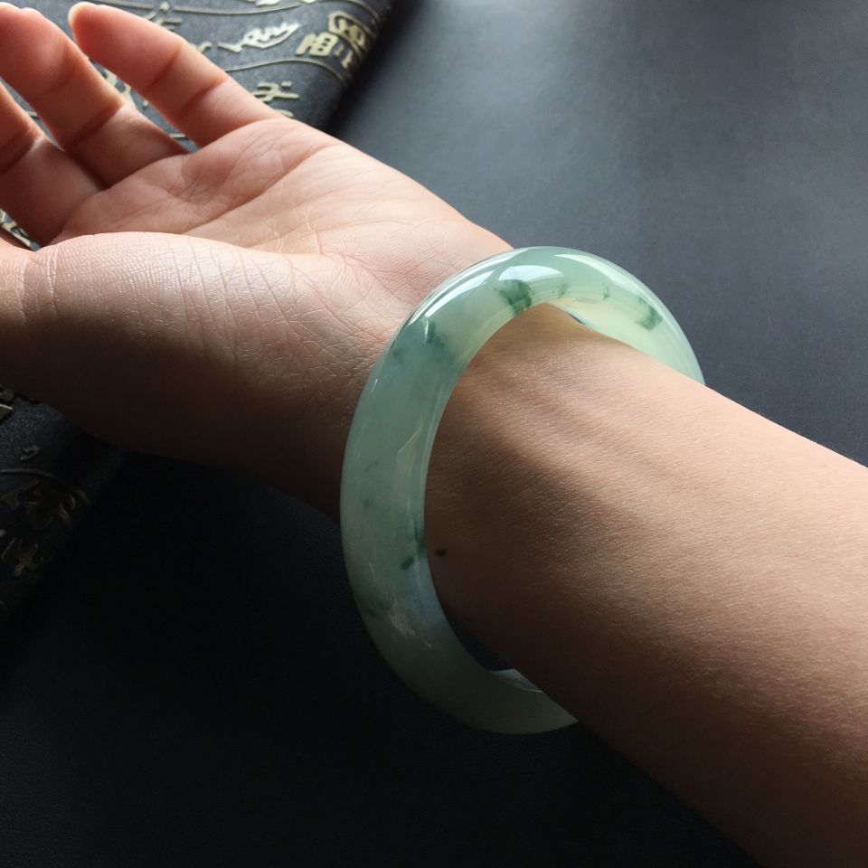 糯冰种飘花手镯(58.6mm)