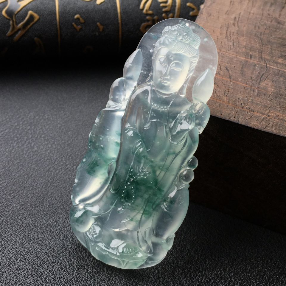 冰种飘花站观音挂件