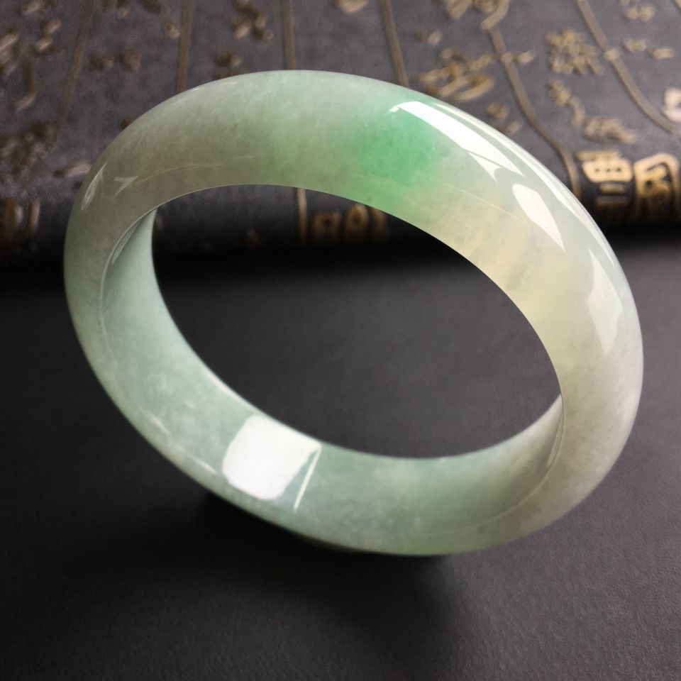 糯冰种晴水飘翠手镯(55.8mm)