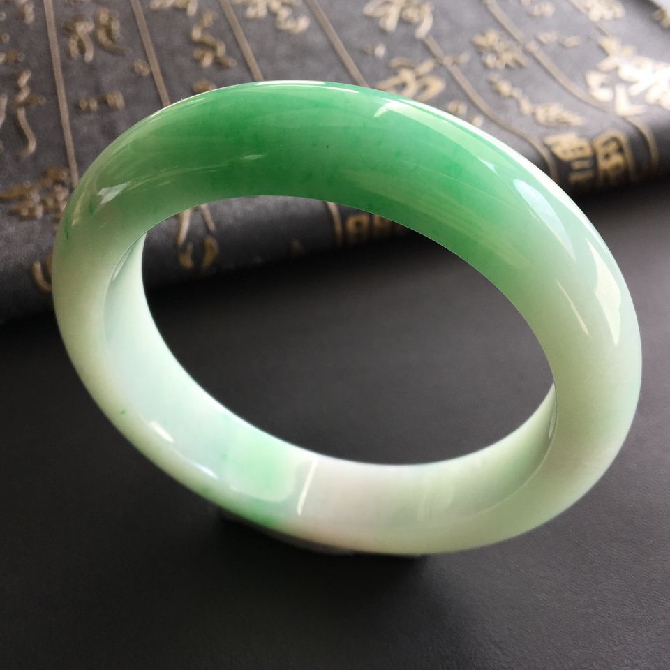 糯冰种飘翠手镯(60.7mm)