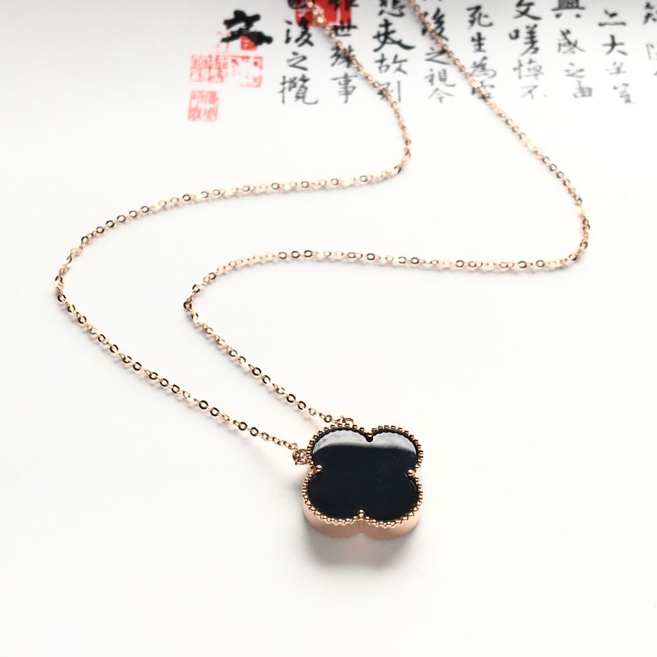 镶玫瑰金冰种墨翠四叶草项链