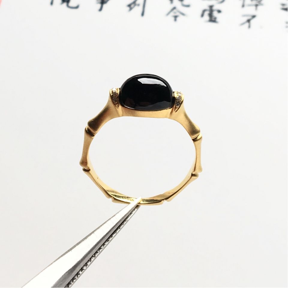 镶黄18k金钻石冰种墨翠戒指