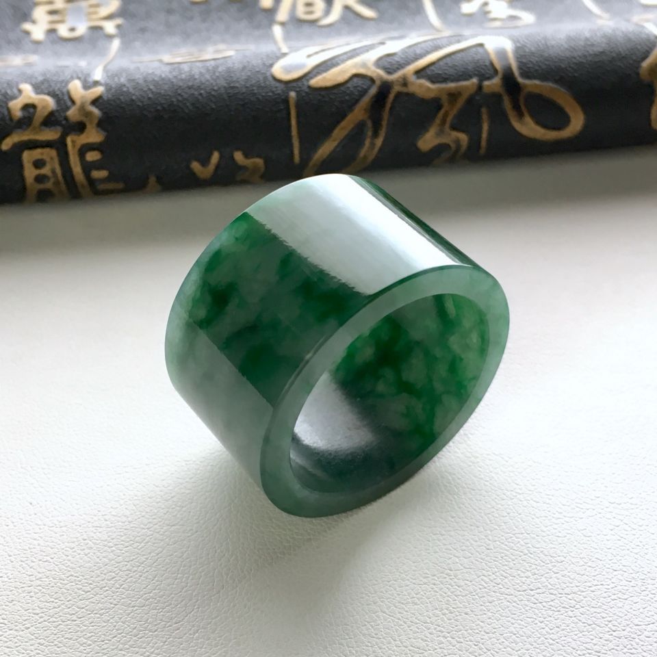 糯冰种晴水飘绿花男士扳指