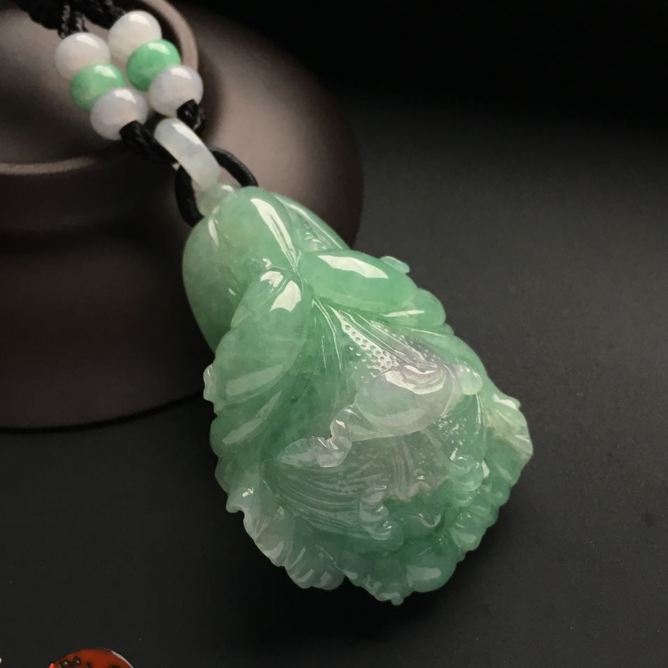 糯冰种晴水白菜挂件