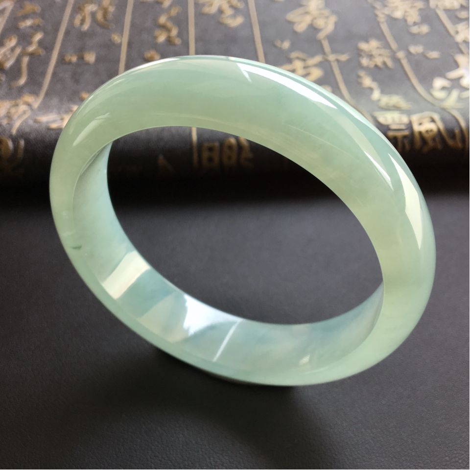 糯冰种晴水手镯(58.8mm)