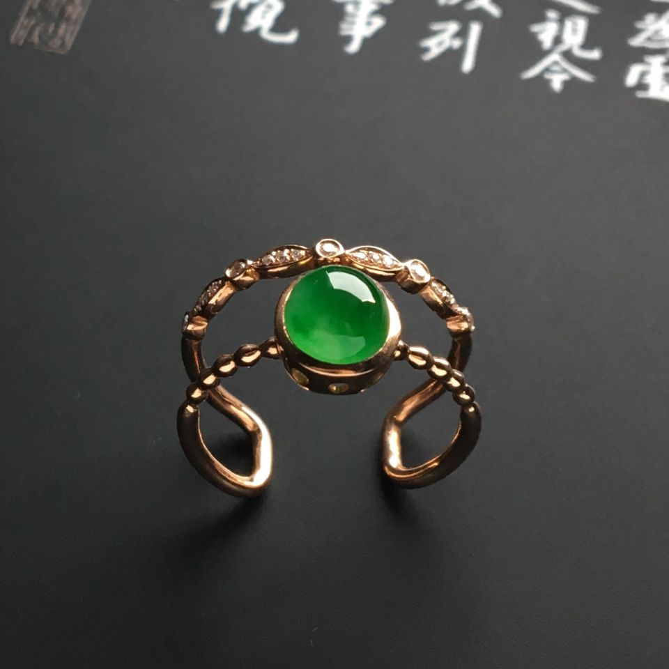 镶玫瑰金钻石冰种翠色戒指