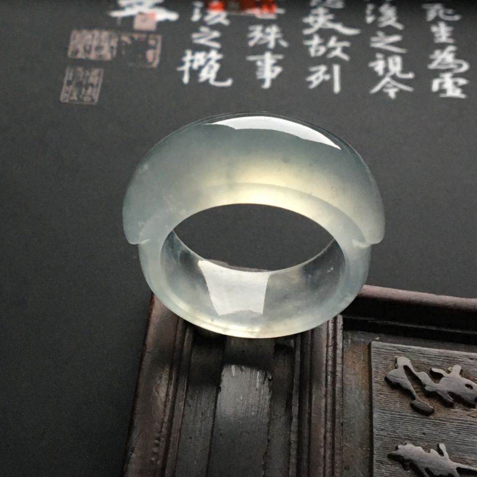 冰种淡晴水马鞍扳指