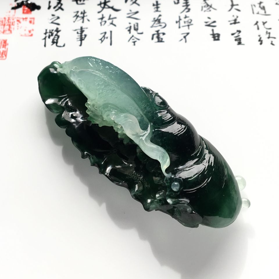 糯冰种油青/晴水年年有余挂件